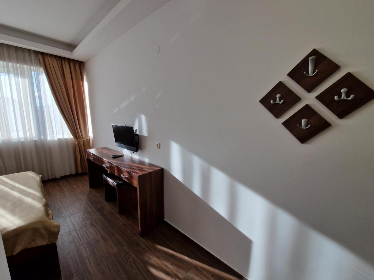 Motel Celebic Mitrovici  Exterior photo